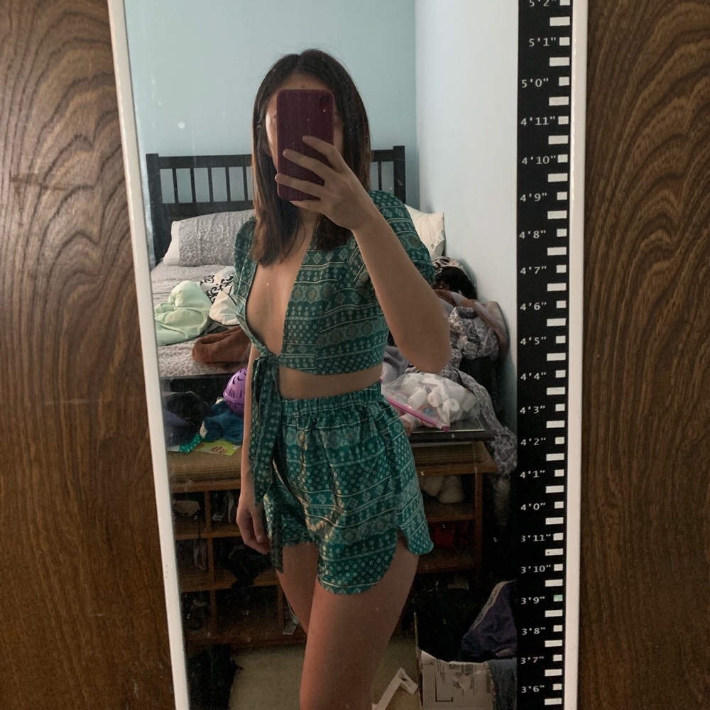 Two piece set